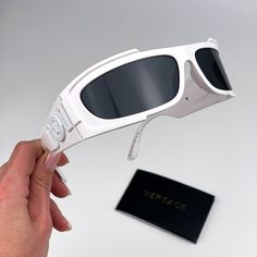 Versace Ve4446 314/87 Sunglasses White Dark Grey Wraparound Unisex Brand: Versace Collection 2023 Model: Ve4446 Color Code: 314/87 Gender: Unisex Frame Color: White Lens Color: Dark Grey Lens Material: Polyamide Frame Shape: Wraparound Frame Style: Full-Rim Frame Material: Nylon Size: 67x16x120 100% Uv Protection. Made In Italy. Full Retail Package With All Accessories: Case, Cloth And All Paperwork. 100% Authentic! Classic White Shield Sunglasses With Tinted Lenses, Elegant White Shield Sunglasses With Uv Protection, Classic White Shield Sunglasses With Uv Protection, Elegant White Shield Sunglasses With Tinted Lenses, Elegant White Shield Sunglasses With Polarized Lenses, Classic White Shield Sunglasses With Uva Protection, Classic White Shield Sunglasses With Polarized Lenses, Modern White Shield Sunglasses With Tinted Lenses, Modern White Shield Sunglasses With Uv Protection