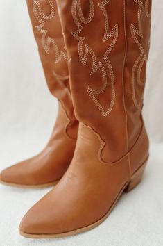 Kick-back in cowgirl boots! These western style boots feature a pointed toe, chunky heel, side detailing, and faux leather material! Make use of our "Gigi Boot" this summer for those times when full coverage footwear is needed. Brown Western Boots, Floral Bodycon