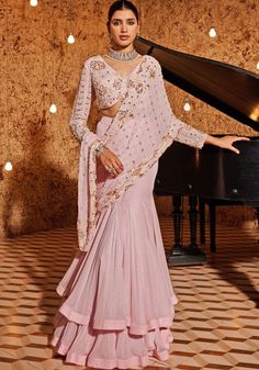 Blush Pink Pre Drape Saree Set Nidhika Shekhar - Fabilicious Fashion Drape Sari, Pink Sari, Golden Gown, Full Sleeve Blouse, Saree Gown, Strawberry Pink, Vacuum Storage, Drape Saree, Indian Wedding Wear