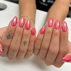 Chrome Inspo Nails, Bright Red Chrome Nails, Utah Nails Designs, Bright Chrome Nails, Bright Christmas Nails, Luminary Nails Design, Red Chrome Nails Designs, Utah Nails, Chrome Nails Summer