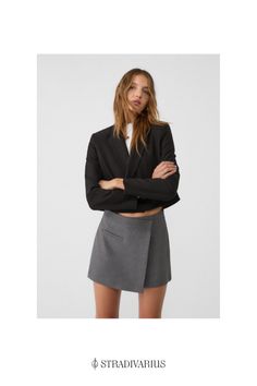 Short high-waist skort with a false welt pocket on the front. Crossover fabric detail on the front. Invisible side zip fastening. Ideas Outfit, Welt Pocket, Crossover, Side Zip, High Waist, Women's Fashion, United States, High Waisted