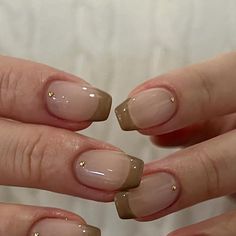 Brunette Bob With Bangs, Acrylic Nails Nude, Builder Gel Nails, Retro Nails, Edge Nails, Classy Acrylic Nails, Colorful Nail Designs, Neutral Nails