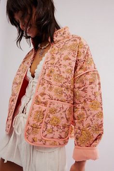 Chloe Jacket Boho Jacket Free People, Boho Style Women, Winter Mini Dresses, Cute Fabric, Fall Winter Dresses, Dress Store, Belleza Natural, Long Blouse, Sweater Coats