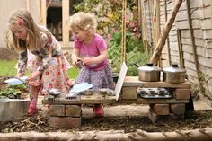 Create with your hands: Outdoor Play: Mud & Water Play Kitchen Mud Pie Kitchen, Backyard Play Spaces, Mud Water, Old Tires