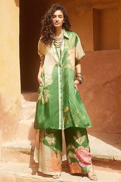 Designer Kurta Sets for Women - Buy Kurta Sets for Every Occasion Online Paulmi And Harsh, Floral Dress Outfits, Sharara Gharara, Placement Print, Indian Dress, Girl Things, Indian Fashion Designers, Pernia Pop Up Shop, Kurta Set