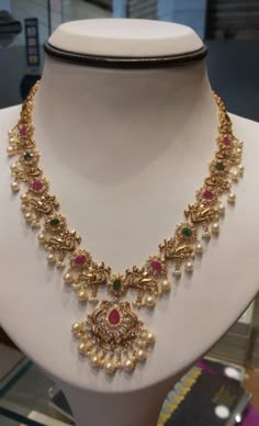 Premraj Shantilal Jain Jewellers, Mango Necklace, Haram Designs, Temple Jewelry Necklace, Gold Items, Antique Gold Jewelry Indian, Gold Jewelry Simple Necklace, Beautiful Gold Necklaces, Gold Necklace Indian Bridal Jewelry