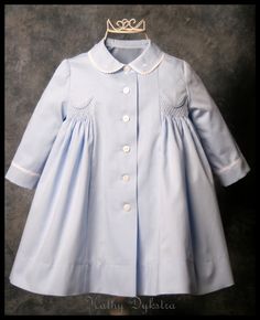 Easter Coat Smocked Dresses, 자수 디자인