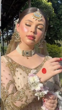 Shadi Aesthetic, Monochromatic Dress, Nikkah Brides, Mehndi Event, Asian Wedding Dress Pakistani, Dress Pakistani, Bridal Makeup Images, Makeup Images