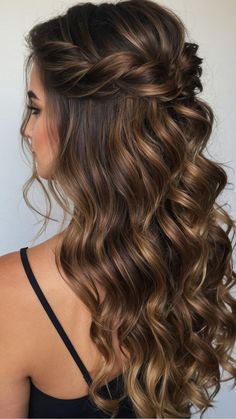 Discover a variety of wavy hair styles ideas in this blog post. Find inspiration for M, e, d, i, u, m,  , l, e, n, g, t, h, ,, S, h, o, r, t, ,, N, a, t, u, r, a, l, ,, M, e, d, i, u, m, ,, L, o, n, g, ,, S, h, o, r, t,  , n, a, t, u, r, a, l, ,, W, o, m, e, n,  , o, v, e, r, 70, curly, men, front, summer, and braids. Ideal for those seeking trendy and classic looks. Long Wavy Hair For Wedding, Wedding Guest Hairstyles Hollywood Waves, Bridal Hair Down Brown, Beach Curls Wedding Hair, Hair Styles For Bridesmaid, Wavy Hair Styles For Wedding, Elegant Hairstyles For Wedding, Bridal Hair Brown, Wedding Hair Styles Bride