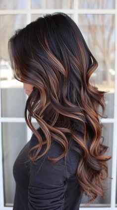 38 Cute Caramel Balayage Hairstyles You Need To Try In 2024 Butterfly Cut, Caramel Hair, Balayage Brunette