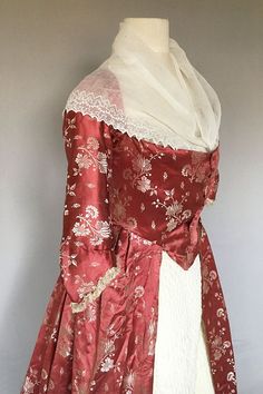 Polanaise gown 1775-80 1775 Fashion, Colonial Dresses, Colonial Clothing, 1770s Fashion, 18th Century Dresses, Colonial Dress, Historical Clothes