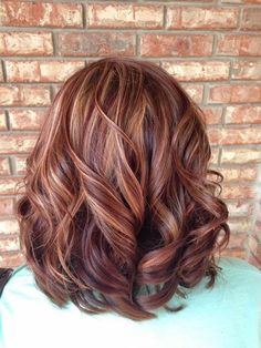 Chocolate Copper Hair Color Ideas That Will Make You Turn Heads Autumn Hair Color, Balayage Hair Rose, Hairstyles Fall, Rambut Brunette, Autumn Hair, Fall Hair Color Trends, Fall Hair Color For Brunettes, Peinados Fáciles Para Cabello Corto