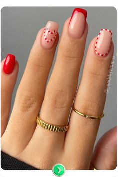 Red French tips with candy cane dots add a fun, holiday-inspired twist to classy simple Christmas nails. A playful, festive design with a refined edge. Nails Inspiration Simple, Simple Christmas Nails, Christmas Nails Red, Christmas Nail Colors, Christmas Decoration Diy, Candy Cane Nails, Cute Simple Nails