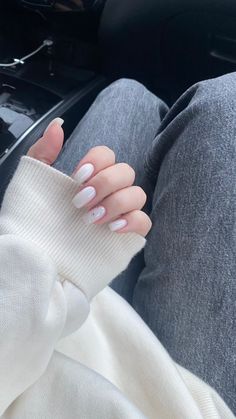 светлый маникюр, мягкий квадрат College Nails, French Girl Aesthetic, Minimal Nails