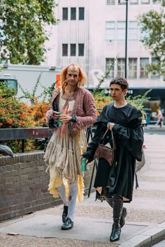 Walking Reference, Maximal Style, Skirts For Men, Yoji Yamamoto, Print Mixing, Rainbow Vintage, Witchy Goth, Artsy Style, Standing Poses