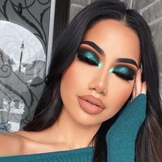 Teal Eyeshadow, Makeup News, Make Up Videos, Creative Eye Makeup, Smokey Eyes