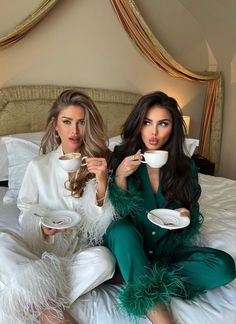 Every Blonde Needs A Brunette, Christmas Pajama Party, Pijama Party, Pj Party, Bridesmaid Getting Ready, Bff Goals, January 4, Cute Pajamas