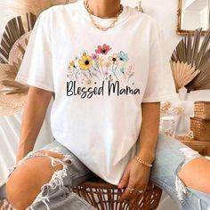 Blessed Mama Shirt, Mom Life Shirt, Mother T-Shirt, Cute Mom Shirt: Description: - Sizes From S To 3xl. - Made From 100% Cotton. I'd Be Happy If You Offer!!!! White T-shirt With Letter Print For Spring, Casual White Slogan Shirt, Casual White Letter Print Shirt, Casual White Shirt With Letter Print, Casual White Shirt With Slogan, White Slogan Top For Mother's Day, White Slogan T-shirt For Spring, Spring White Letter Print Tops, White Tops With Name Print For Summer