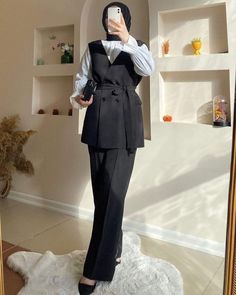 Formal Dresses With Hijab, Hijab Interview Outfit, Muslim Suits Women, Corporate Hijab Work Outfits, Modest Formal Outfits For Work, Formal Look Hijab, Professional Hijab Outfits, Corporate Hijabi Outfit, Formal Suits For Women Hijab