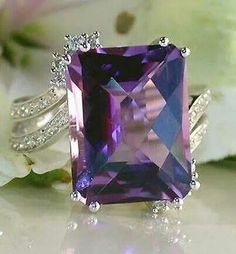 Sparkly Jewelry, Purple Reign, Gilded Age, Crown Jewels, Gems And Minerals, Dream Jewelry, Amethyst Ring, Shades Of Purple