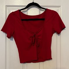 Ribbed Material, Very Slight Weight. Never Worn But I Did Cut The Tag Out One Day When I Considered Wearing. Cute Red Top Outfit, Red Tops Aesthetic, Cute Red Shirts, Cute Red Tops, Red T Shirt Outfit, Red Crop Top Outfit, Cropped Shirt Outfit, Clothing Cabinet, Top Rojo