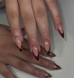 Red Cateye Nails French, Tortishell Nails Design French, Nail Inspo Cat Eye, Cat Eye Coffin Nails, French Tip Cat Eye Nails, Small Almond Nails Design, Almond Nails Designs French Tip, Red Chrome French Tip Nails, Doja Cat Nails