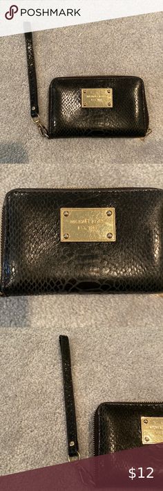 Michael Korrs Wallet Louis Vuitton Twist Bag, Wrist Strap, The Go, Slots, Iphone Case, Michael Kors, Iphone Cases, Wallet, Shoulder Bag