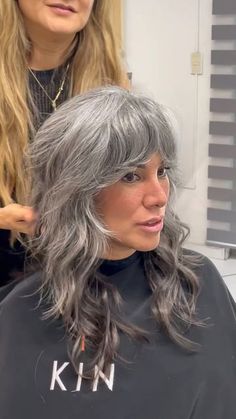 Grey Shaggy Hair, Long Shag Gray Hair, Long Shag Haircut Grey Hair, Grey Shag Haircut, Grey Shag Hairstyles, White Streak In Hair, Gray Shag, Corte Shaggy, Haircut Gray Hair