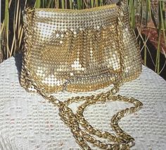 Small Vintage GLOMESH like Gold shoulder bag/ Bridal Gold Mesh crossbody Purse with a chain/ Evening Gold. Formal Bag/ Retro Gold Mesh Purse. Please be aware that there are some signs of wear inside the bag, please see the pictures. Looking perfect outside! 18 cm x 15 cm Crossbody Purse, Purses Crossbody, Purses And Handbags, Beauty Book, Accessory Gift, Electronic Accessories