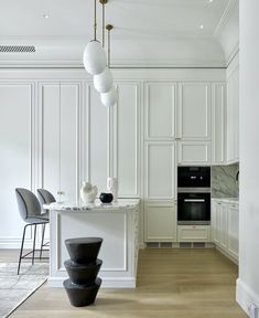 Kitchen Panelling, Neo Classic Kitchen, Townhouse Interior, Minimal Kitchen, Grey Kitchens, Luxury Kitchens, Green Kitchen, Open Plan Living, Rustic Kitchen