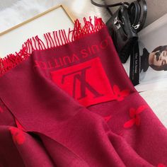 PRODUCT��DETAILS Includes Shipping bags, dustbag sleeper, care manual, booklet, tag. Luxury Scarf, Louis Vuitton Scarf, Scarf Casual, Mens Scarves, Timeless Handbag, Online Service, Evening Clutch Bag, Luxe Fashion, Wool Scarf