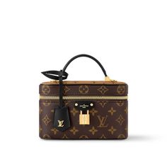 Louis Vuitton Vanity, Reverse Canvas, Micro Bags, Handbag Essentials, Best Wallet, Vanity Case, Louis Vuitton Pochette, Pretty Bags