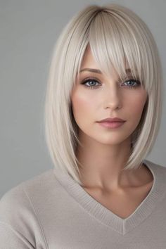 Messy Bob Fine Hair, Katie Maloney Hair Bob, Graduated Bob Haircuts With Bangs, Bobbed Hairstyles With Fringe, Haircuts For Medium Length Hair, Chin Length Hair, Haircuts For Medium Hair, Hair Stylist Life, Haircuts For Fine Hair