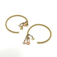 Used Louis Vuitton M65481 Creole Sweet Monogram Hoop Earrings Metal Women's Pink (Sku: Gzl140oy) === General === Brand : Louis Vuitton === Design === Type : Stud Earrings Gender : Women Material : Metal Color : Gold, Pink === Size === Size (Hxwxd) : 58.00mm X 60.00mm / 2.28'' X 2.36'' === Included Items === Accessories : Dust Bag Accessories Notice : Before Purchasing, Please Refer To The Images Of The Accessories Included With The Item. === Condition === Condition : Used (Good) Ranking : Rank A Used Louis Vuitton, Louis Vuitton Jewelry, Earrings Metal, Metal Color, Pink Color, Pink Ladies, Dust Bag, Bag Accessories, Hoop Earrings