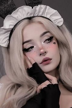 Makeup Black Lipstick, Gothic Eyeliner, Goth Eyeliner, Clean Goth, Long False Lashes, Lipstick Ideas, Goth Makeup Looks, Trad Goth Makeup, Black Matte Lipstick