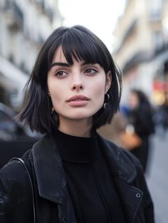 Revitalize your hairstyle with 32 French bob haircuts. Each style provides a different way to wear the bob, from sleek and sophisticated to voluminous and bold, perfect for a complete style overhaul.