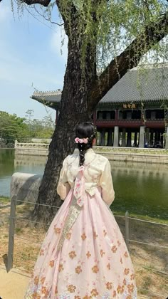 Korean Outfit Traditional, Winter Outfits South Korea, Korean Fashion Traditional, Korean Traditional Aesthetic, Hanbok Female, Korea Traditional Clothes, Hanbok Photoshoot Ideas, South Korean Culture