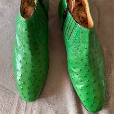 This Beautiful Men’s Apple Green Ankle Ostrich Boot Is Brand New. Size 10 Medium Side Zipper For Added Ease Taps Have Been Added On The Toe And Heel Perfect For Someone Who Wants To Stand Out From The Crowd Ostrich Boots, Apple Green, Boat Shoes, Side Zipper, Men's Shoes, Size 10, Zipper, Brand New, Boots