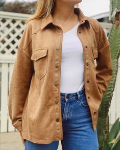 Khaki Snap Button Up Suede Jacket - Shop Now! Oversized Shacket, Beachwear Brands, Fashion Truck, Vancouver Fashion, Fleece Cardigan, Womens Fleece, Collared Shirt, Collar Blouse, Suede Jacket