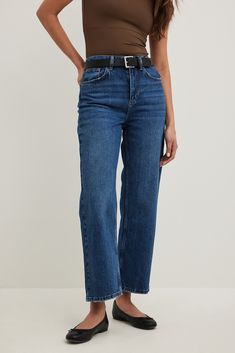 These jeans are stretchy and feature a straight fit. They have a high waist and cropped length. These jeans feature a five-pocket design. Inseam Length in Size 36: 69 cm / 27 in. Waist in Size 36: 35 cm / 13.77 in. Seat in Size 36: 48 cm / 18.89 in. Future Fashion, Dark Denim, Pocket Design, Cropped Jeans, Fall Fashion, Women Empowerment, Autumn Fashion, High Waist, Straight Leg