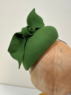 This is kiwi green version of our popular beret Pink. 100% wool felt. Perfect for wedding or spring racing  One size approximately 15/17cm underneath Green Piercing, Hat Wedding Guest, Wedding Guest Hat, Wedding Hats For Guests, Formal Hat, Couture Hats, Mini Hat, Hat Wedding, Hat Fascinator