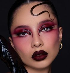 Red Eye Makeup Editorial, Dramatic Red Eye Makeup, Red Drag Makeup, Drag Inspired Makeup, Red Editorial Makeup, Red Goth Makeup, Black And Red Makeup, Red Makeup Looks, Drag Make-up