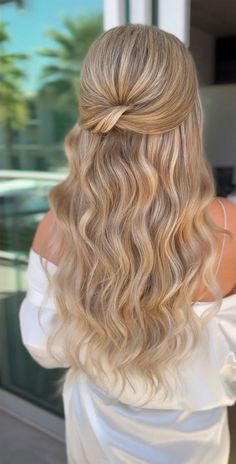 40 Best Prom Hairstyles for 2023 : Soft waves and braids Bride Hair Down, Half Up Half Down Wedding Hair, Bridal Hair Down, Half Up Wedding Hair, Half Up Half Down Wedding, Map Compass, Cool Blonde Hair, Ball Hairstyles, Simple Wedding Hairstyles