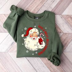 Sweatshirt And Shirt Outfit, Santa Sweater, Santa Beard, Slay Queen, Christmas Wear, Clothing Business, Cute Christmas Shirts, Retro Santa