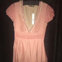 Beautiful Brand New Elie Tahari Bubble Dress. Perfect For Any Special Occasion. Blush Pink, V-Neck With Lace And Beaded Detailing, Fully Lined, Side Zip, Tea Length Feminine Silk Mini Dress With V-neck, Silk Fitted V-neck Dress For Cocktail, Silk Fitted V-neck Cocktail Dress, Fitted Silk V-neck Cocktail Dress, Spring Silk Mini Dress With V-neck, Silk V-neck Dress For Spring Formal, Elegant Fitted V-neck Dress With Empire Waist, Spring Silk Dress With Lace Trim, Elegant Summer V-neck Dress With Empire Waist