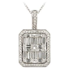 Halo Design, 5 Star Hotel, Star Hotel, Necklace Necklace, Baguette Cut, Diamond Pendant Necklace, Baguette Diamond, Gorgeous Necklaces, Box Set