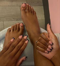 Black French Tips, Gel Toe Nails, Acrylic Toes, Acrylic Toe Nails, Acrylic Nail Kit, French Tip Acrylic Nails, Short Square Acrylic Nails, Black French