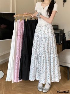 Olivia Mark - Sweet White Floral A-Line Skirt with Patchwork Design and Layered Cake Hem Maxi Dress Floral Maxi Skirt Outfit, Floral Skirt Outfits, Modest Girly Outfits, Long Floral Skirt, Long Skirt Summer, Cute Modest Outfits, Aesthetic Dress, Maxi Skirt Outfits, Layered Cake