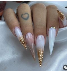 Ombre Acrylic Nails, Matte Nails, Nail Designer, Nail Artist, White Nails, Stylish Nails, Gel Nails, Acrylic Nails, Manicure