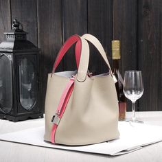 FLYTONN Genuine Leather Bucket Bag Women Mini Shoulder Bags Europe Style tote bag Candy Color Handbag For Women Fmaous Brands xj0819 The Size: 7.02cm(2.75")x5.07cm(2")x7.02cm(2.75") window.adminAccountId=240288819; Brand Name Beyprern Shape Bucket Place Of Origin US(Origin) Handbags Type Shoulder Bags Types of bags Top-Handle Bags Origin US(Origin) Main Material GENUINE LEATHER Genuine Leather Type Cow Leather Closure Type No zipper Hardness SOFT Exterior Silt Pocket Style Fashion Lining Material GENUINE LEATHER Occasion Versatile Gender WOMEN Pattern Type Solid Number of Handles/Straps Two Interior Interior Slot Pocket Decoration RUFFLES Decoration LOCK Item Type Handbags Mini Shoulder Bags, Cowhide Handbags, Europe Style, Handbag For Women, Hermes Handbags, Leather Bucket Bag, Leather Bucket, Mini Shoulder Bag, Shopper Bag